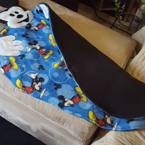 Mickey Mouse Play/Nap Mat. - Picture 4 of 7
